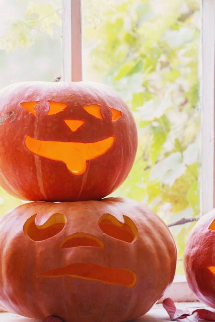 simple carving pumpkins