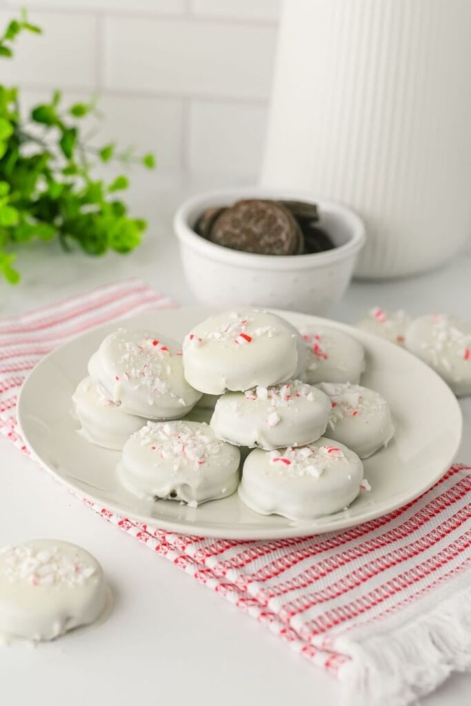 peppermint oreo cookies (4)