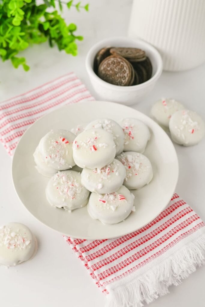 peppermint oreo cookies (5)