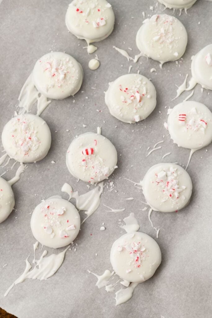 peppermint oreo cookies set up