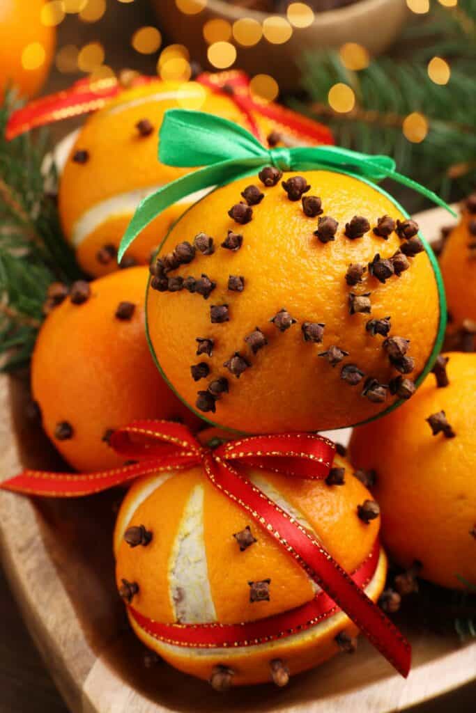 Clove-Studded Oranges (Pomanders)